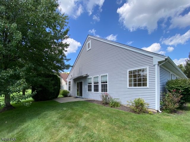 112 Kensington Cir, White Twp., NJ 07823
