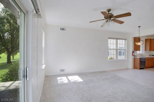 112 Kensington Cir, White Twp., NJ 07823