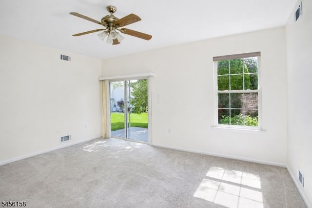 112 Kensington Cir, White Twp., NJ 07823
