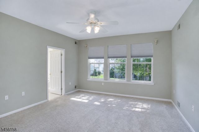 112 Kensington Cir, White Twp., NJ 07823
