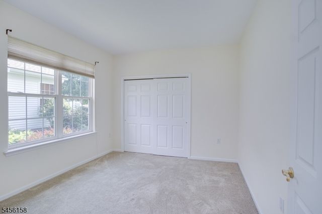112 Kensington Cir, White Twp., NJ 07823
