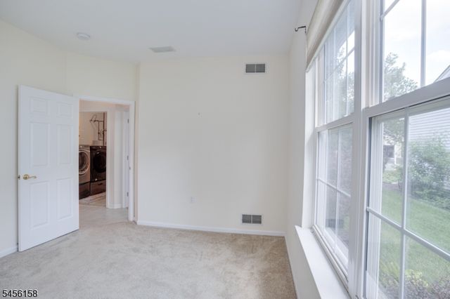 112 Kensington Cir, White Twp., NJ 07823