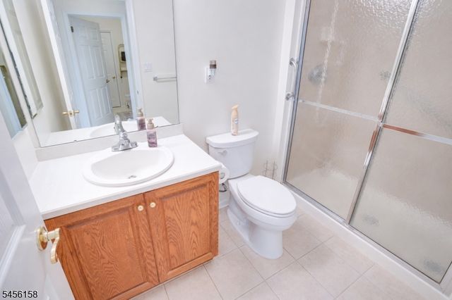 112 Kensington Cir, White Twp., NJ 07823