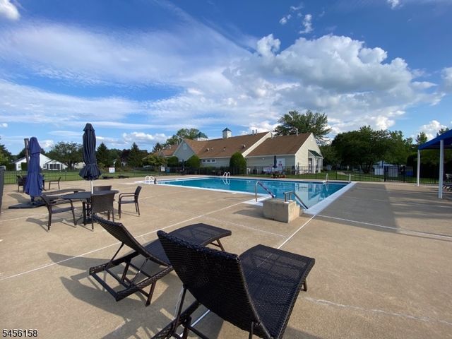 112 Kensington Cir, White Twp., NJ 07823