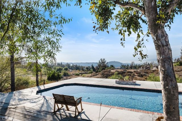 20204 Lakeridge, Perris, CA 92570