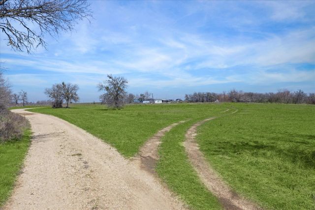 1875 CR 466, Elgin, TX 78621