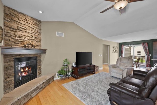 100 Farwell Drive, Cottage Grove, WI 53527