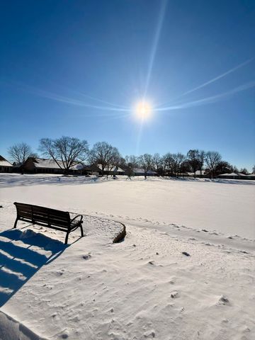 6198 Avocet Circle, Hobart, IN 46342