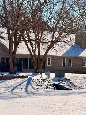 6198 Avocet Circle, Hobart, IN 46342