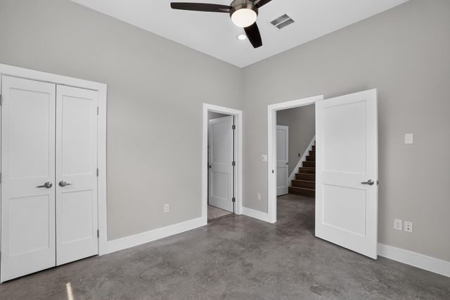 6303 Santos ST A, Austin, TX 78741