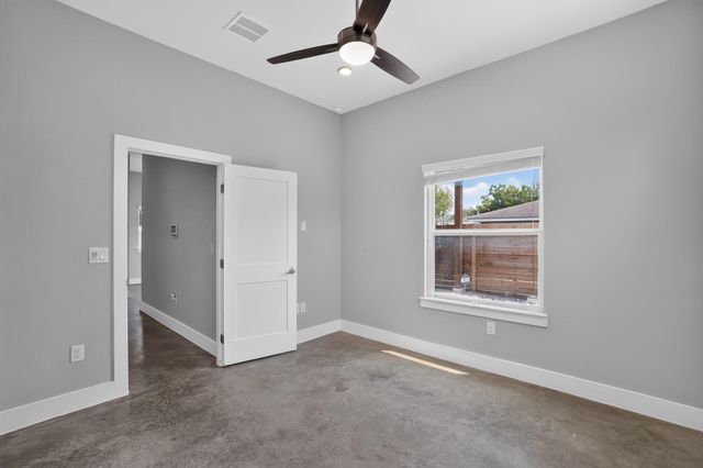 6303 Santos ST A, Austin, TX 78741