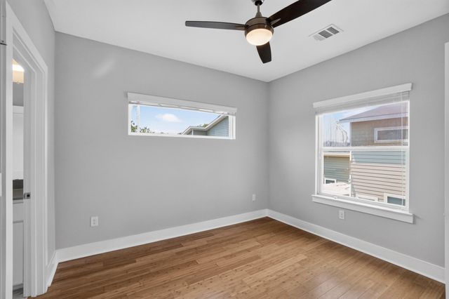 6303 Santos ST A, Austin, TX 78741