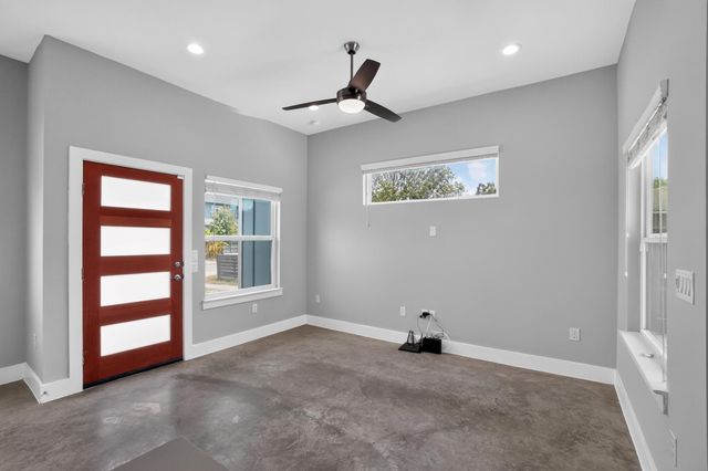 6303 Santos ST A, Austin, TX 78741