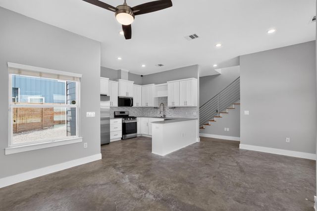 6303 Santos ST A, Austin, TX 78741