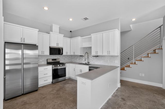 6303 Santos ST A, Austin, TX 78741