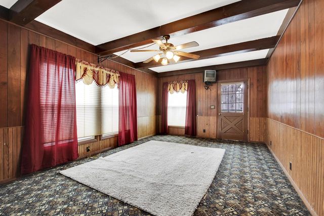 525 Catskill ROAD, Waukesha, WI 53186