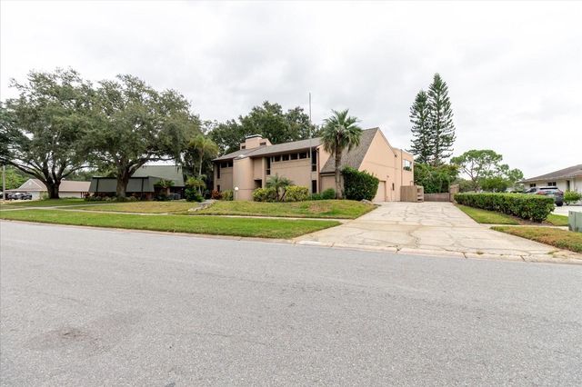 4404 OLD ORCHARD DRIVE, Tampa, FL 33618