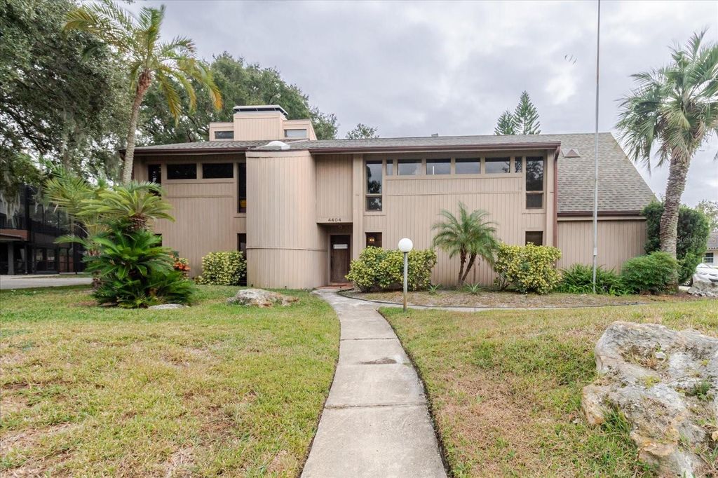 4404 OLD ORCHARD DRIVE, Tampa, FL 33618