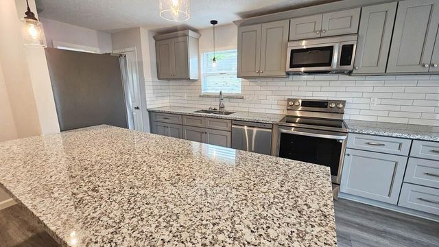 9327 Leader Street, Houston, TX 77036