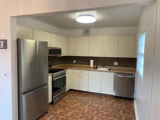 13250 SW 4th Court 318G, Pembroke Pines, FL 33027