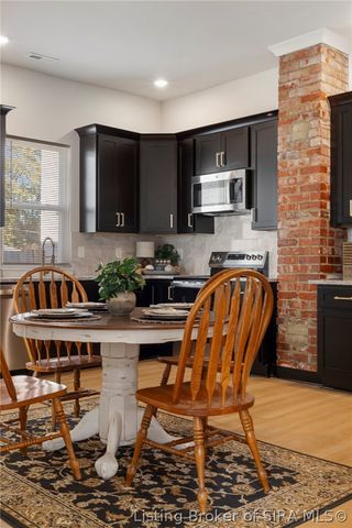 1935 Center, New Albany, IN 47150