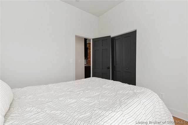 1935 Center, New Albany, IN 47150