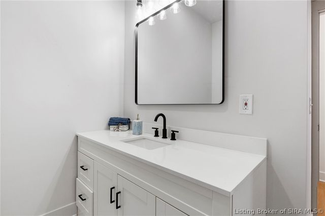 1935 Center, New Albany, IN 47150