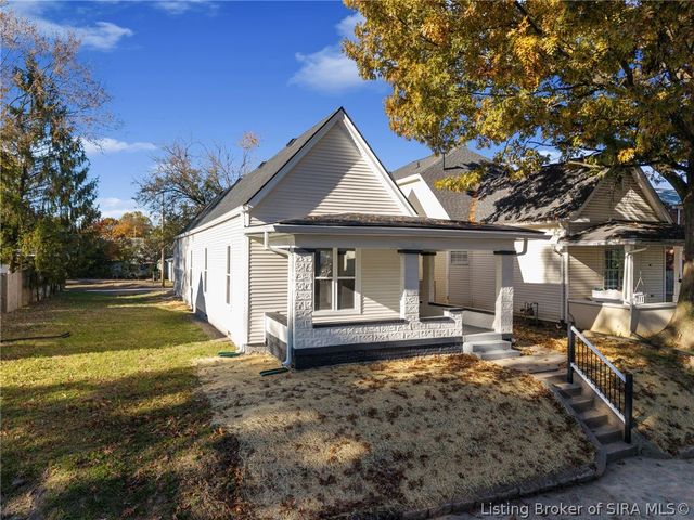 1935 Center, New Albany, IN 47150