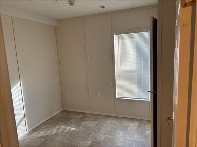 608 Clear Lake Unit B Road A, Highlands, TX 77562