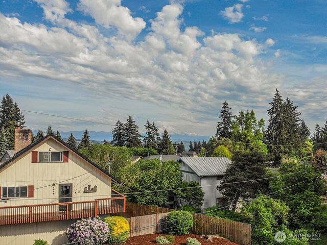4625 124th Avenue Ct E, Edgewood, WA 98372