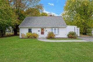 153 Seaver Circle, Bridgeport, CT 06606