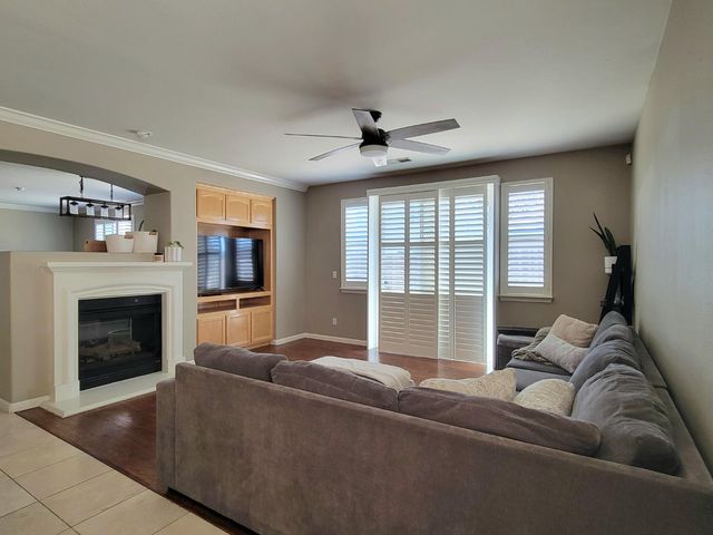 1607 Three Rivers Dr, Marysville, CA 95901