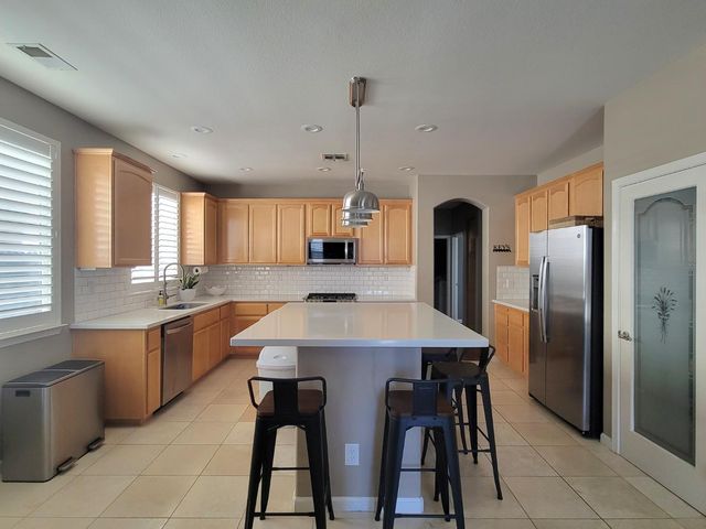 1607 Three Rivers Dr, Marysville, CA 95901