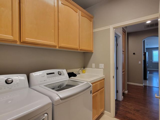 1607 Three Rivers Dr, Marysville, CA 95901