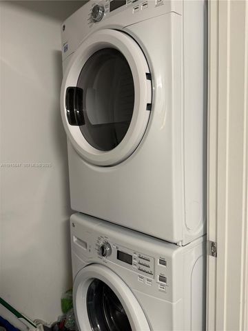 1010 Brickell Ave 2302, Miami, FL 33131