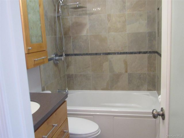 302 Town Hill Road 302, Nanuet, NY 10954