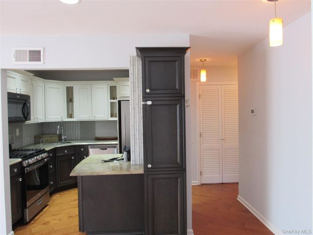 302 Town Hill Road 302, Nanuet, NY 10954