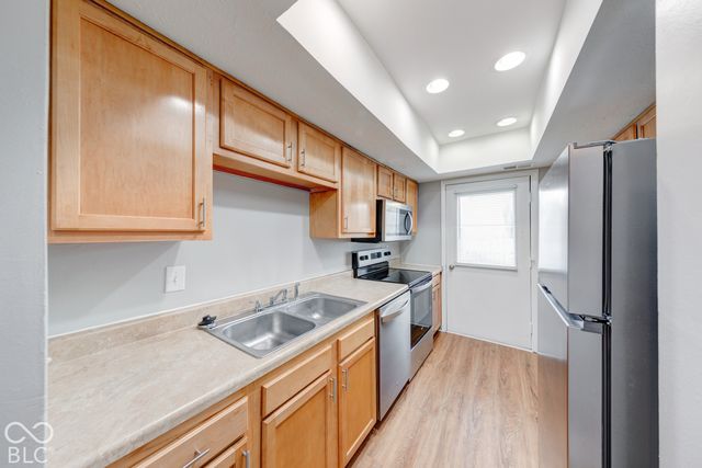 7426 Country Brook Drive, Indianapolis, IN 46260