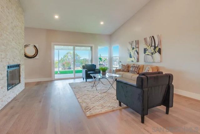 2334 Kimberly Ct, Carlsbad, CA 92008