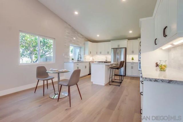 2334 Kimberly Ct, Carlsbad, CA 92008