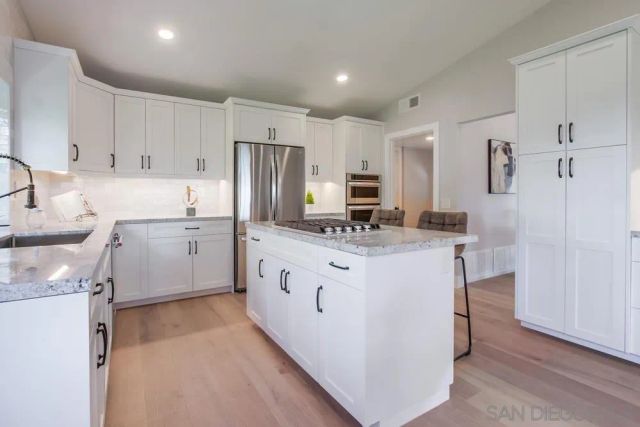 2334 Kimberly Ct, Carlsbad, CA 92008