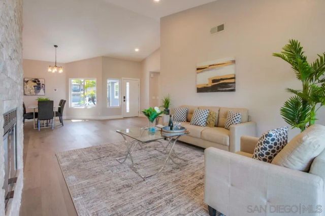 2334 Kimberly Ct, Carlsbad, CA 92008