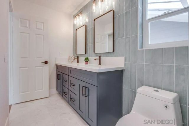 2334 Kimberly Ct, Carlsbad, CA 92008