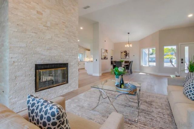 2334 Kimberly Ct, Carlsbad, CA 92008