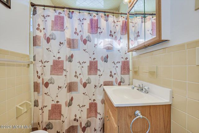 1232 Pine Tree Way, Belmar, NJ 07719