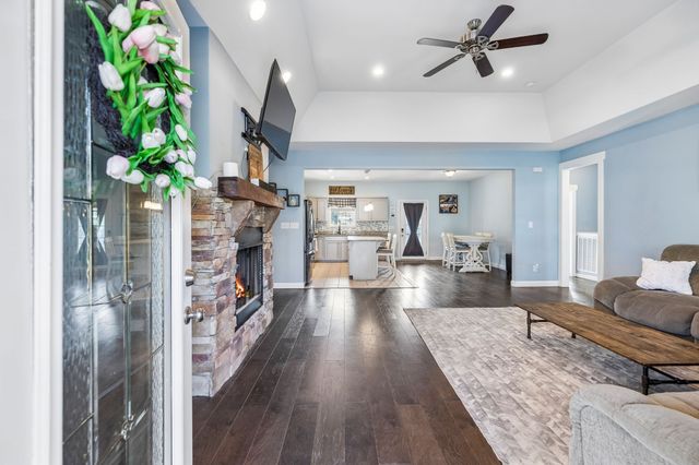 702 Forrest Dr, Tullahoma, TN 37388