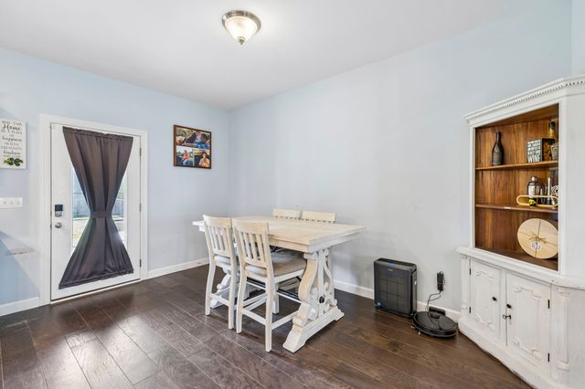 702 Forrest Dr, Tullahoma, TN 37388