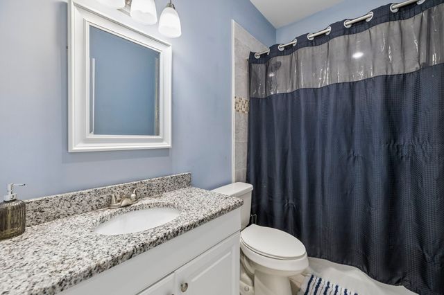 702 Forrest Dr, Tullahoma, TN 37388