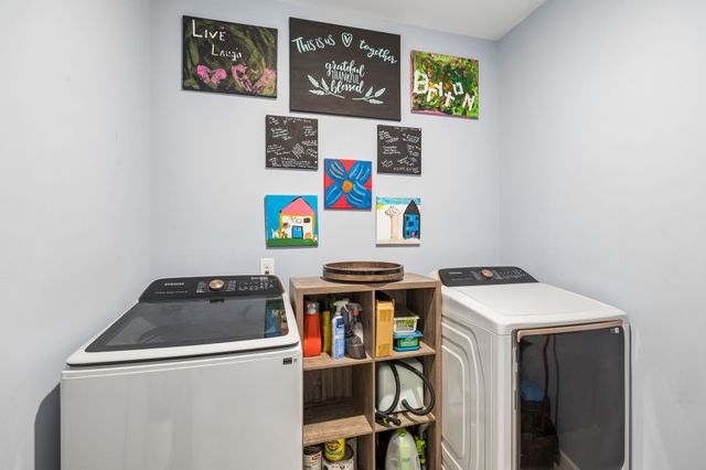 702 Forrest Dr, Tullahoma, TN 37388