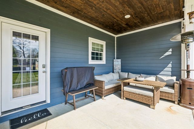 702 Forrest Dr, Tullahoma, TN 37388